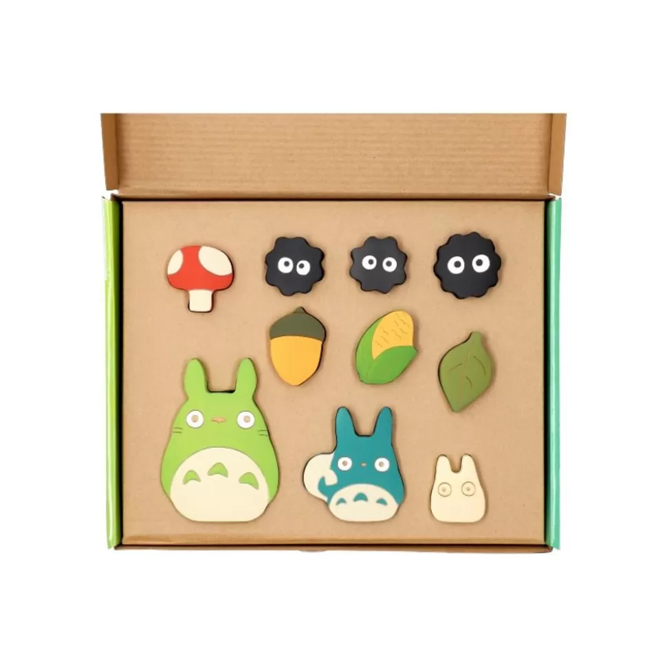 Maison Ghibli Wood Figurine Totoro With Soot Sprites - My Neighbor Totoro- Toys